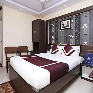 Hotel Oyo 5586 Prakash Palace ***